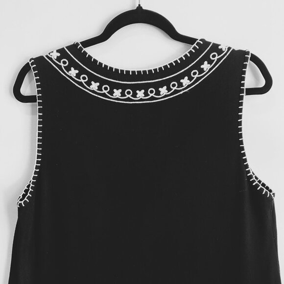 GRACE ELEMENTS | Black Floral Embroidery V-Neck Shift Dress | Size L Women's - Picture 9 of 11